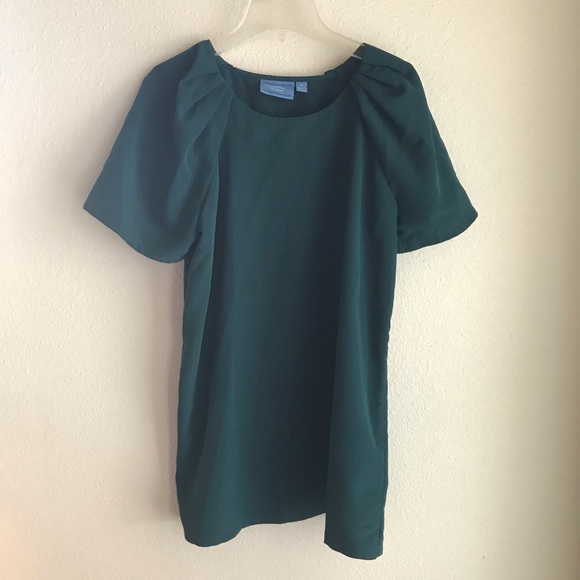 Simply Vera Vera Wang Tops - Deep green flowy tunic
